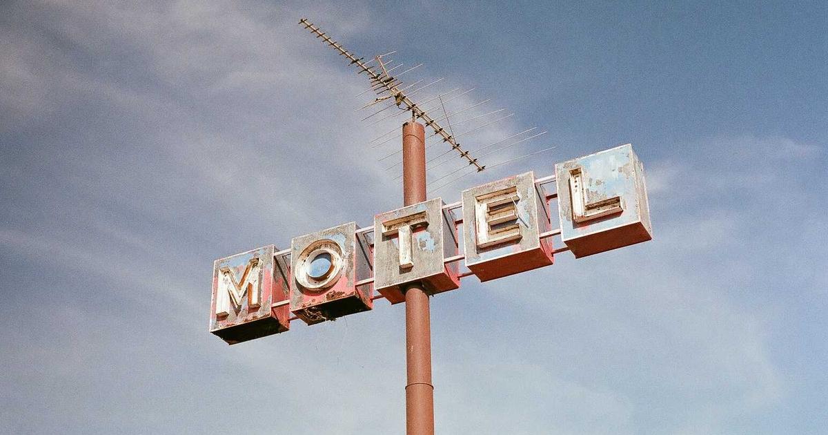 כיריים מתחת לשיש: המדריך המלא לבחירה והתקנה של פתרון הבישול האלגנטי